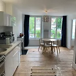Les Remparts De Joussaume Latour 아파트